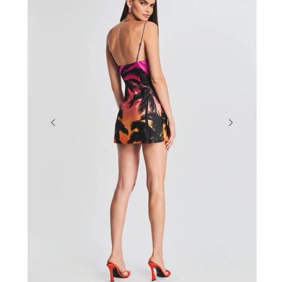 NWOT Retrofete Rylynn Silk Dress in Sunset Palm Print SZ XS - Picture 3 of 8